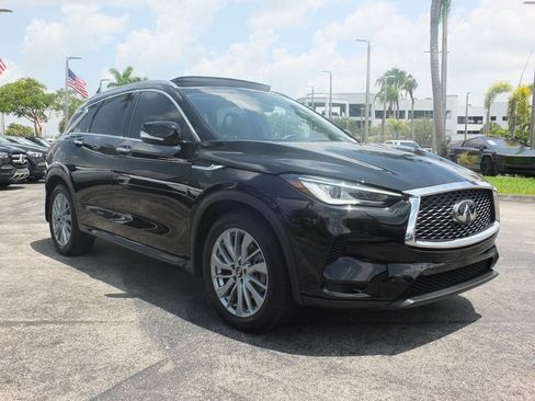 Used 2025 INFINITI QX50 Luxe AWD/4WD image 2
