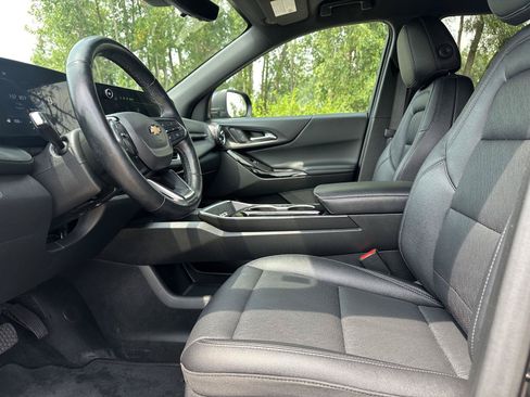 Used 2025 Chevrolet Equinox LT w/ Convenience Package II FWD image 14