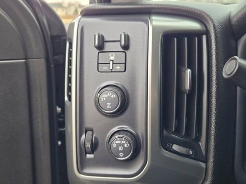 Used 2018 Chevrolet Silverado 1500 LT w/ All Star Edition AWD/4WD image 31