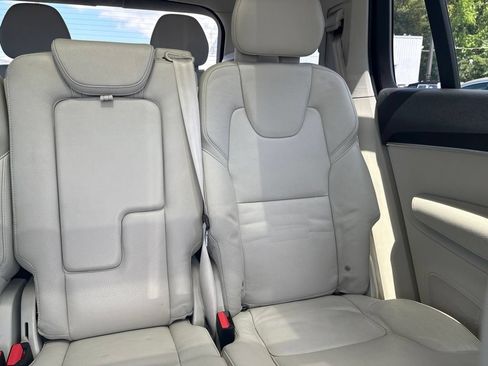 Used 2018 Volvo XC90 T6 Momentum w/ Convenience Package AWD/4WD image 13