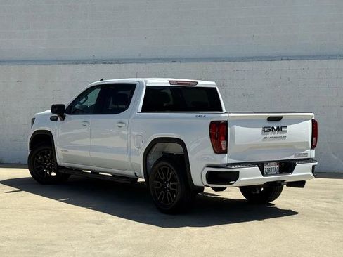 Used 2024 GMC Sierra 1500 Elevation w/ LPO, Elevation Black Package AWD/4WD image 4
