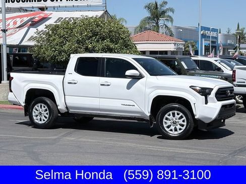 Used 2024 Toyota Tacoma SR5 AWD/4WD image 4