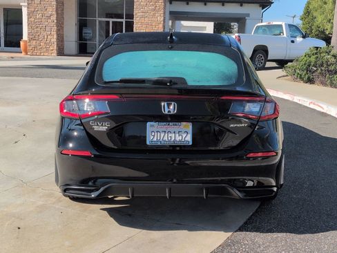 Used 2022 Honda Civic Sport image 4