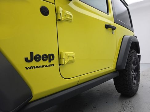 Used 2022 Jeep Wrangler Sport AWD/4WD image 47