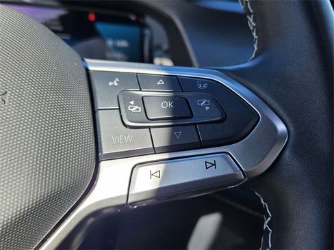 Certified 2025 Volkswagen Atlas Cross Sport SE image 26