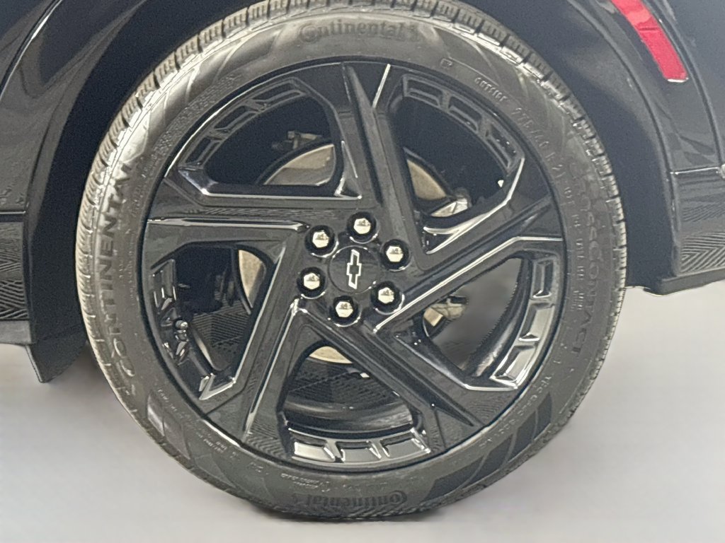 Certified 2024 Chevrolet Equinox EV RS AWD/4WD image 33