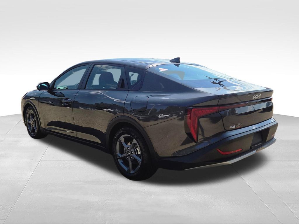 Used 2026 Kia K4 FWD image 5