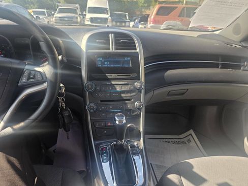 Used 2013 Chevrolet Malibu LS FWD image 11