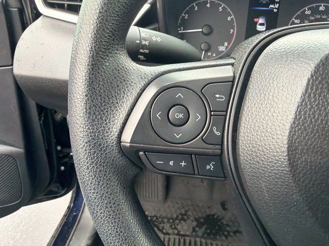 Used 2025 Toyota Corolla LE FWD image 19