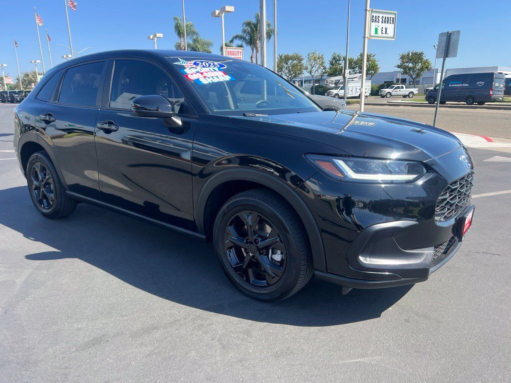 Used 2025 Honda HR-V LX image 6
