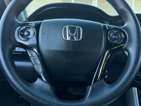 Used 2016 Honda Accord LX image 19