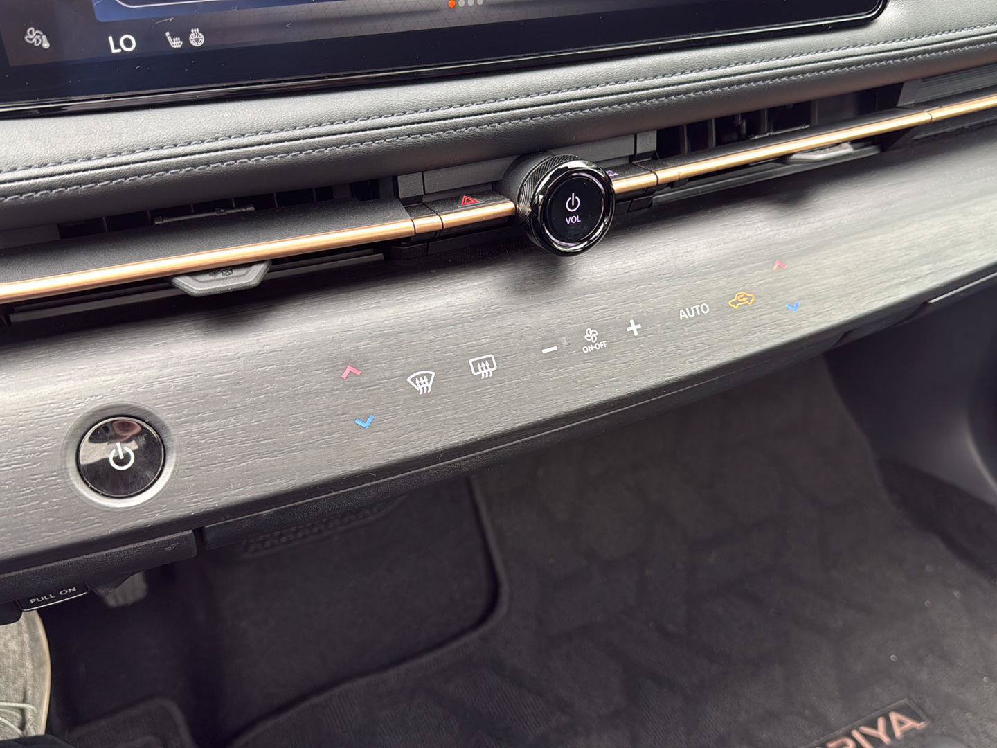 Certified 2024 Nissan Ariya AWD image 20