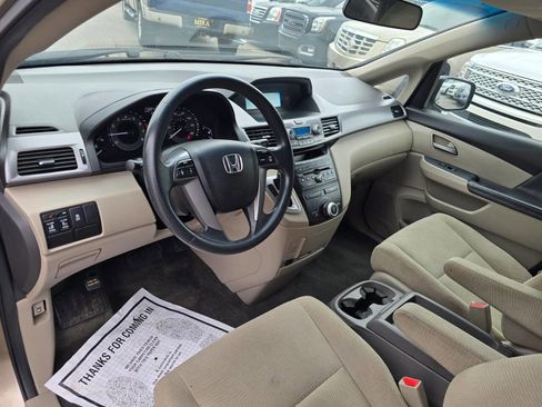 Used 2011 Honda Odyssey EX image 8