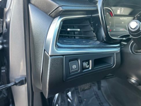 Used 2024 Cadillac XT5 Premium Luxury image 31