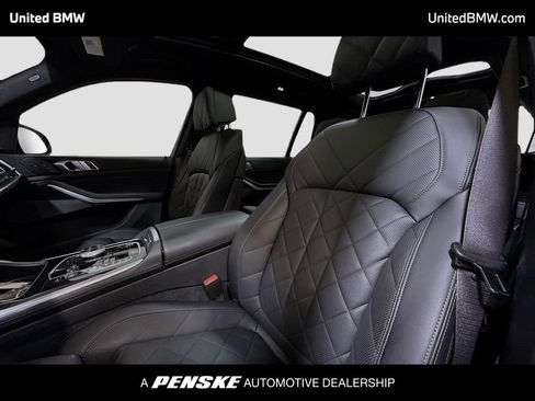 Used 2024 BMW X7 xDrive40i w/ Executive Package AWD/4WD image 5