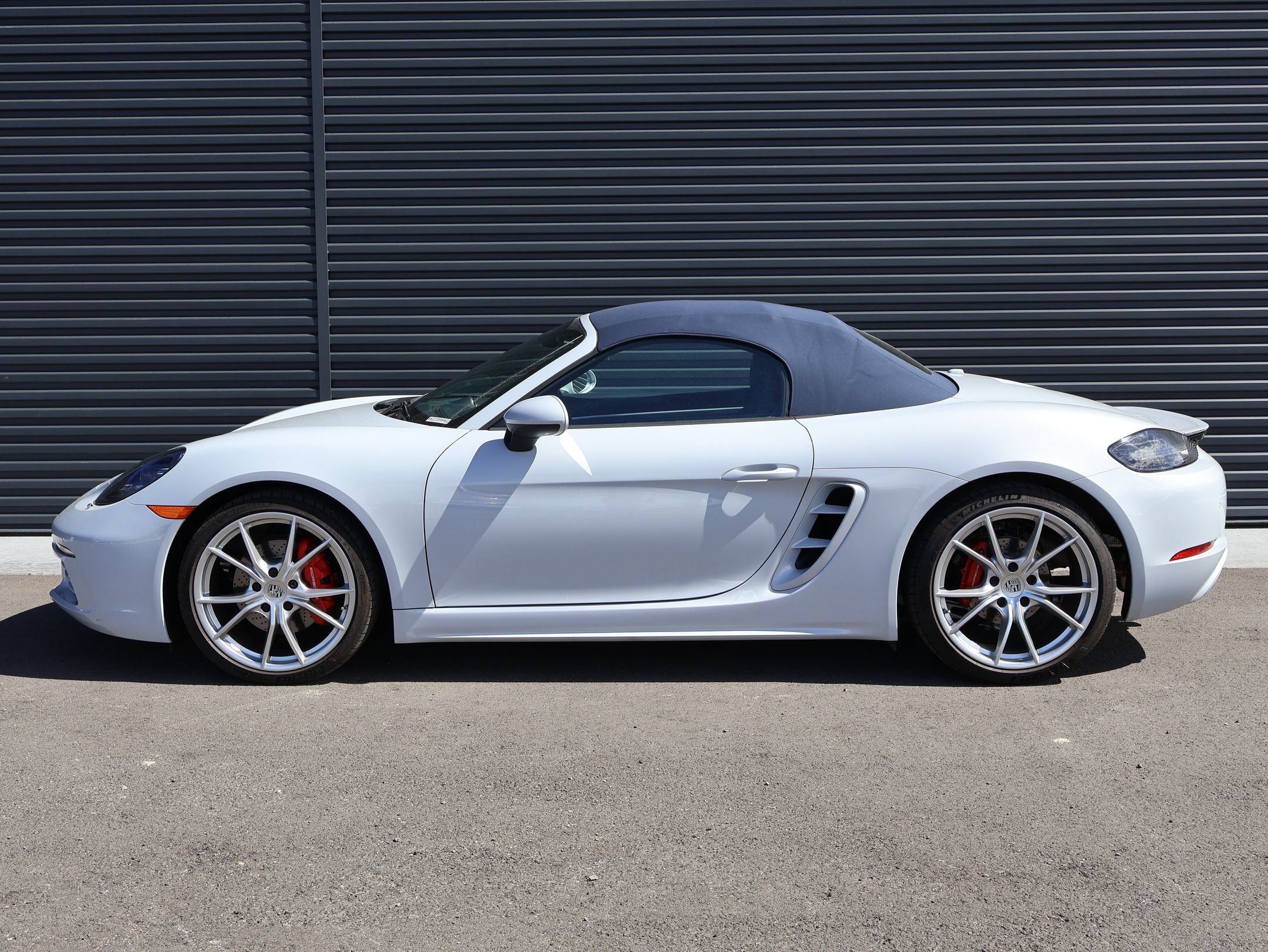 Certified 2024 Porsche 718 Boxster S RWD image 2