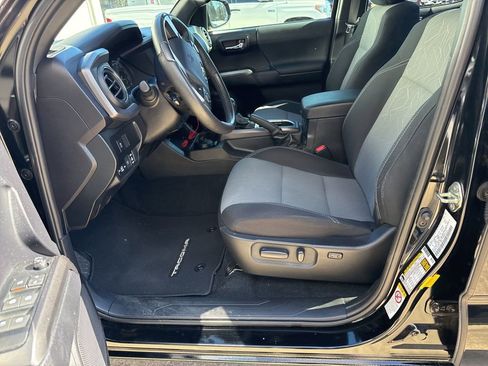 Certified 2020 Toyota Tacoma TRD Off-Road image 3