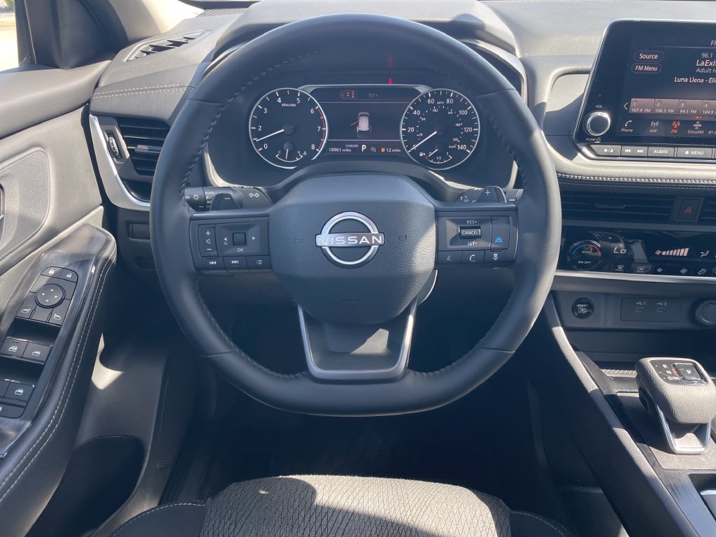 Certified 2026 Nissan Rogue SV FWD image 10