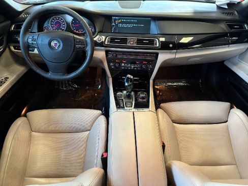 Used 2011 BMW ALPINA B7 xDrive w/ Rear Entertainment Pkg AWD/4WD image 17