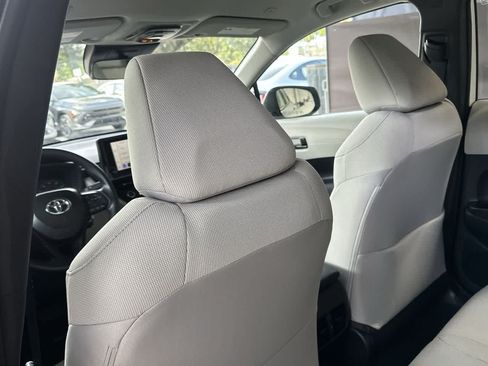 Used 2025 Toyota Corolla Cross L FWD image 23