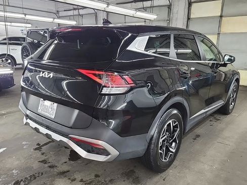 Used 2025 Kia Sportage LX image 2