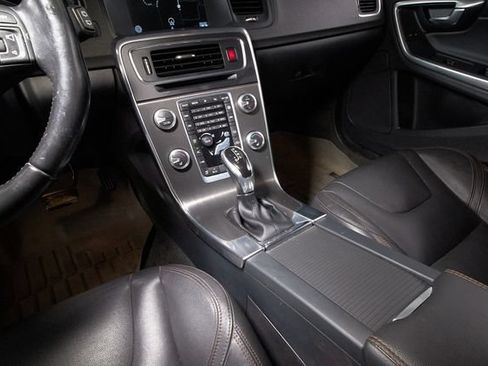 Used 2015 Volvo V60 T5 Cross Country w/ Convenience Package AWD/4WD image 10