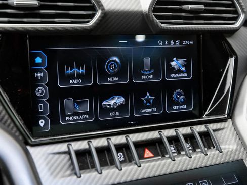 Used 2023 Lamborghini Urus Performante image 15