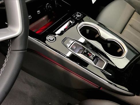 New 2026 Audi A6 Premium Plus AWD/4WD image 7