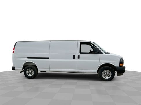 New 2025 GMC Savana 2500 Extended w/ Driver Convenience Package RWD image 9