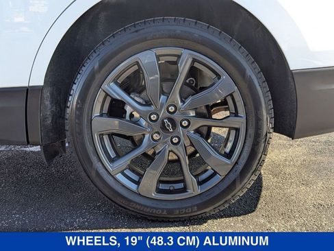 Used 2022 Chevrolet Equinox RS w/ LPO, Floor Liner Package image 11