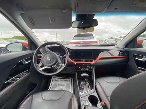 Used 2020 Kia Niro FWD image 5