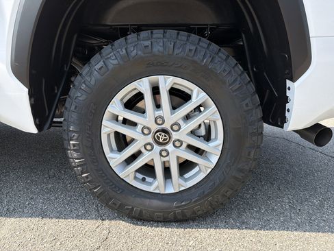 New 2026 Toyota Tundra SR5 AWD/4WD image 20