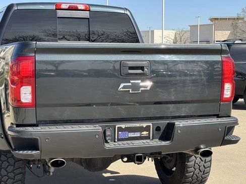 Used 2017 Chevrolet Silverado 1500 LTZ Z71 w/ LTZ Plus Package image 8