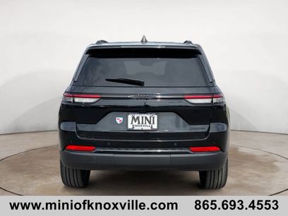 Used 2024 Jeep Grand Cherokee Limited w/ Black Appearance Package