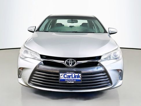 Used 2017 Toyota Camry XLE w/ Moonroof Package image 2