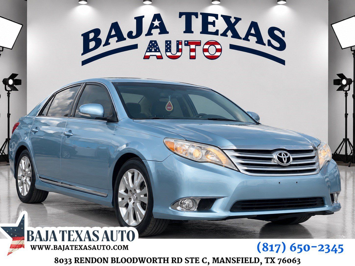 Used 2011 Toyota Avalon FWD image 1