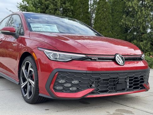 New 2025 Volkswagen GTI SE image 2