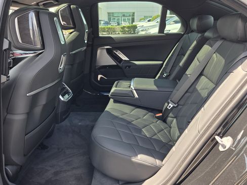 New 2026 BMW 740i RWD image 11