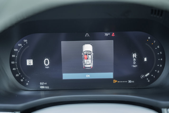 Certified 2024 Volvo XC60 B5 Plus AWD/4WD image 34