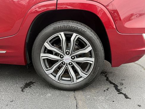 Used 2018 GMC Terrain Denali w/ Advanced Safety Package AWD/4WD image 18