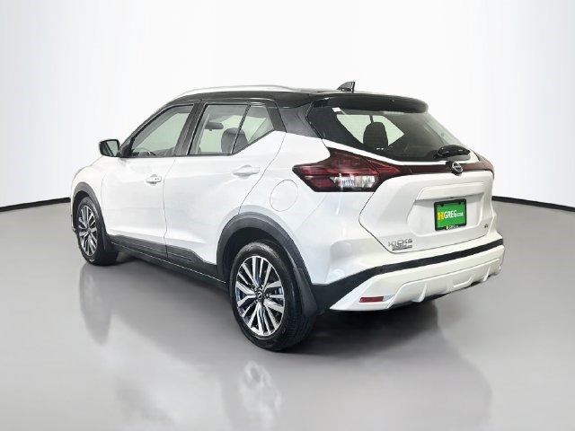 Used 2023 Nissan Kicks SV FWD image 7