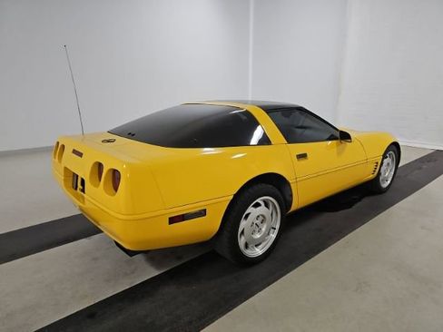Used 1996 Chevrolet Corvette Coupe image 4