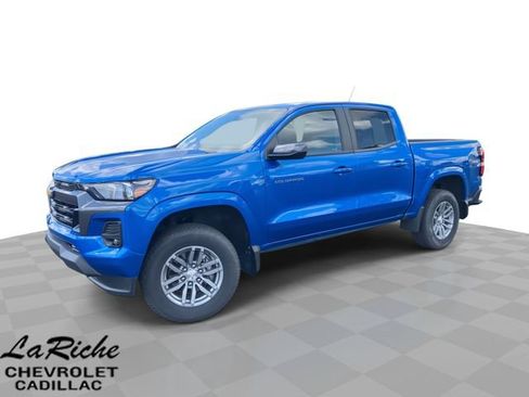 Certified 2024 Chevrolet Colorado LT w/ LT Convenience Package II AWD/4WD image 1