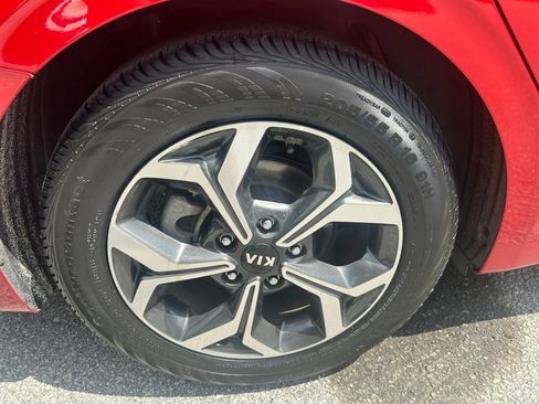 Used 2019 Kia Forte LXS FWD image 23