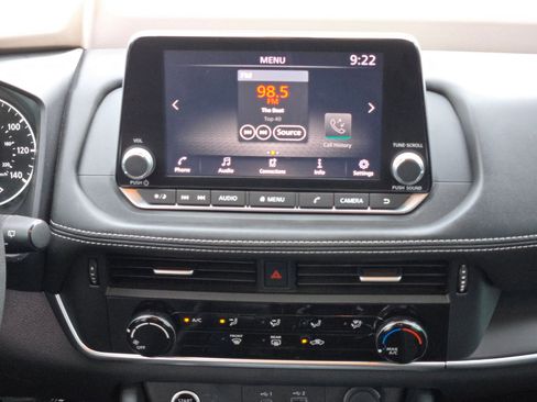 Used 2021 Nissan Rogue S image 16