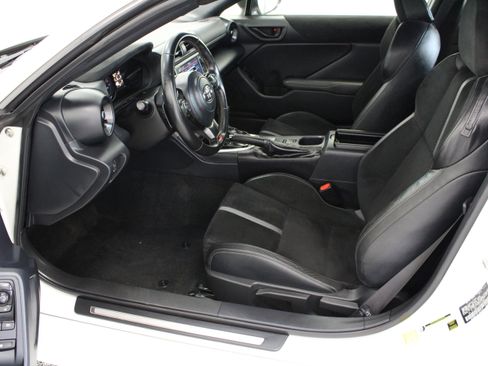 Used 2025 Toyota GR86 Premium RWD image 14