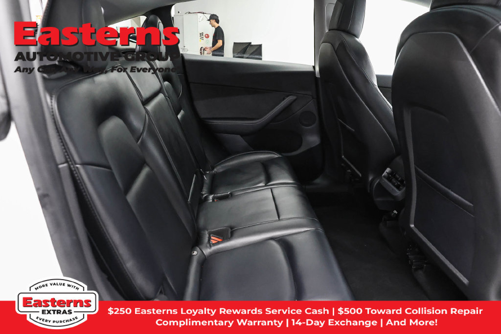 Used 2022 Tesla Model Y Long Range AWD/4WD image 18