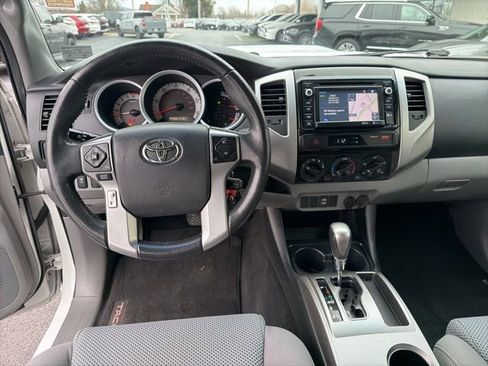 Used 2014 Toyota Tacoma PreRunner image 19