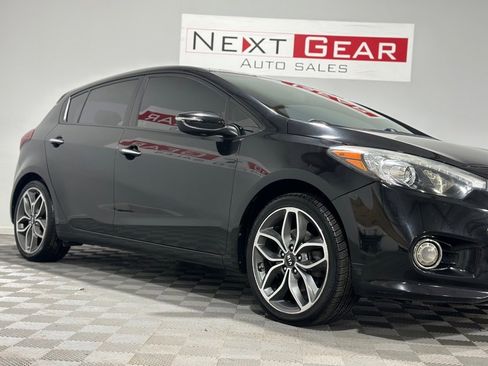 Used 2015 Kia Forte SX w/ SX Premium Package image 2