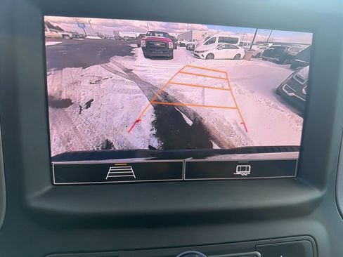 Used 2024 Chevrolet Silverado 2500 Custom w/ Custom Value Package image 17